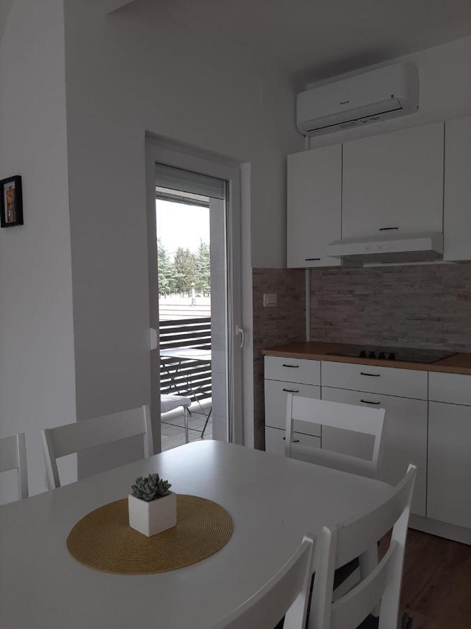 Elegant Inn Gospić Dış mekan fotoğraf